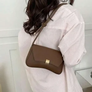 Vintage Style, Lightweight Flap Bag.